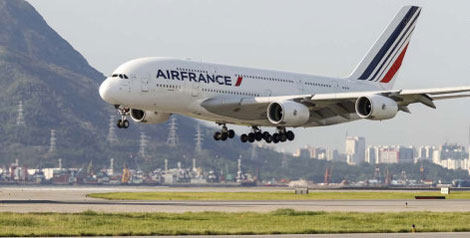 Air France A380 lands in Hong Kong