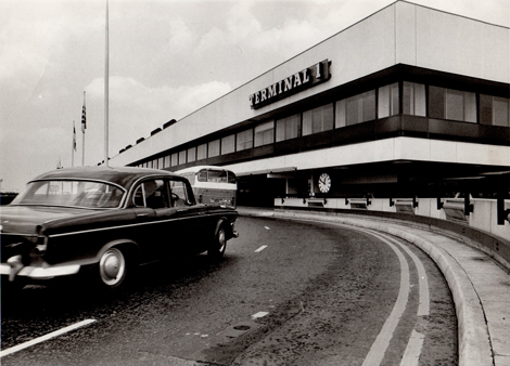 Heathrow Terminal 1 exterior in 1969
