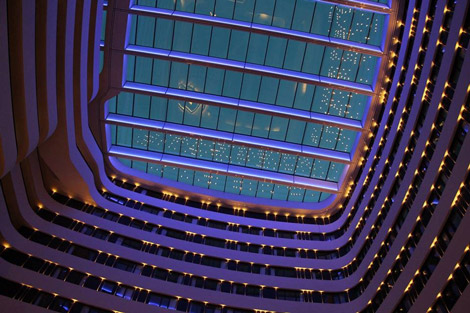 Hilton Amsterdam Airport Schiphol atrium