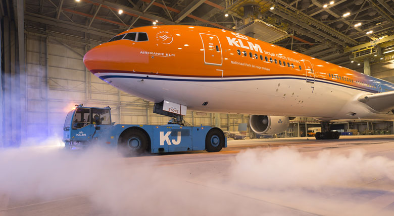KLM orange B777-300