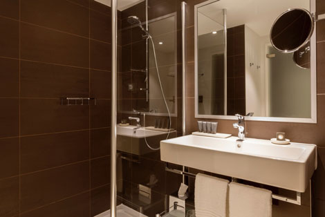 AC Hotel Paris Le Bourget bathroom