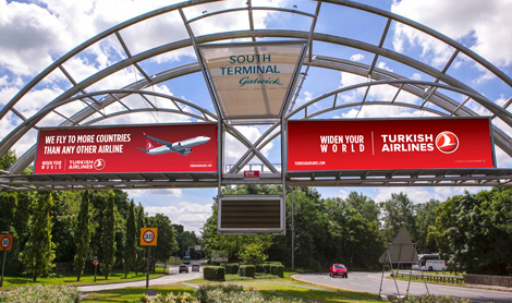 Turkish Airlines Gatwick sign