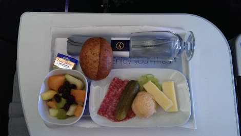 Lufthansa B747-8 premium economy food