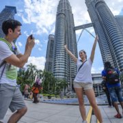 Foreign-tourists-in-malaysia